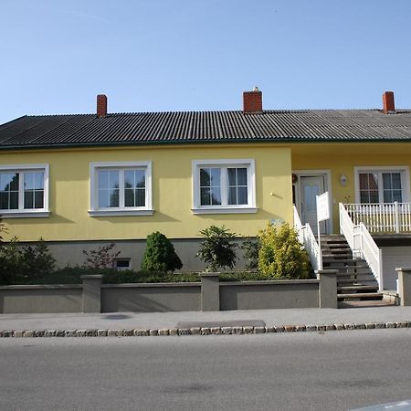 Gaestehaus Zum See Illmitz Buitenkant foto